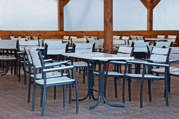 White Black Wooden Tables Chairs Stand Brown Sidewalk Open Veranda — Stock Photo, Image