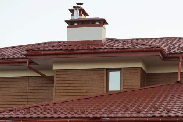 Brown Wooden Attic Private House Window Part Red Tiled Roof — Stock Photo, Image