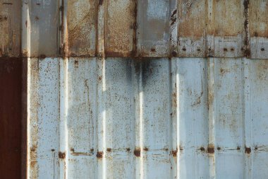 Paslı eski demir duvardan gri kahverengi metal arka plan