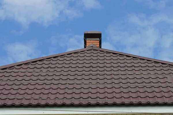 One Brick Metal Chimney Brown Tiled Roof Private House Blue — Stock Photo, Image