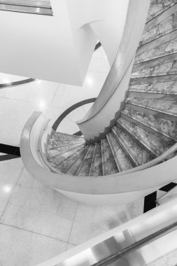 Modern mimari yapı içinde 