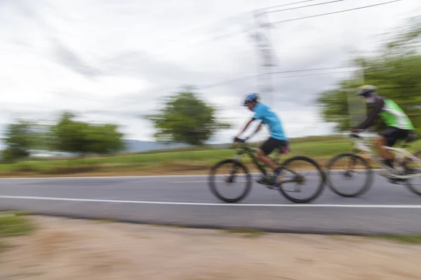 Rozmazání pohybem cyklistiky — Stock fotografie