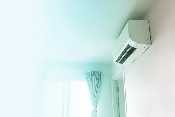 Airconditioner op muur achtergrond — Stockfoto