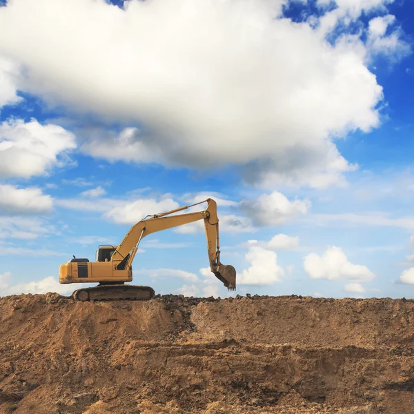 Excavator working on a construction site — Stock Photo, Image