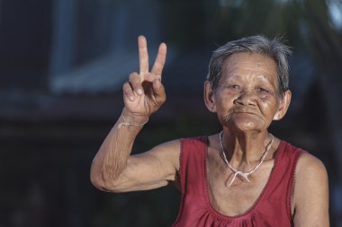 Gülümseyen yaşlı insanlar, Tayland