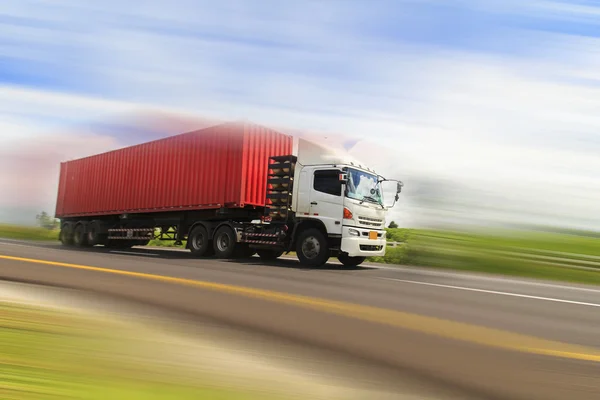 Camión en carretera — Foto de Stock