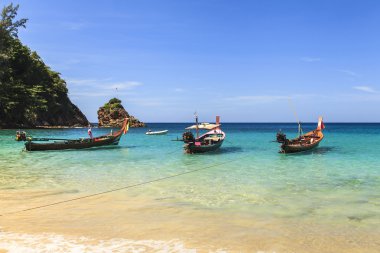 Geleneksel Tay longtail tekne ünlü güneşli Long Beach