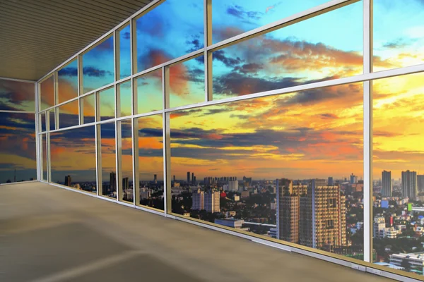 Fenster in modernen Bürogebäuden — Stockfoto