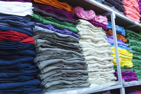 Camisetas coloridas — Foto de Stock