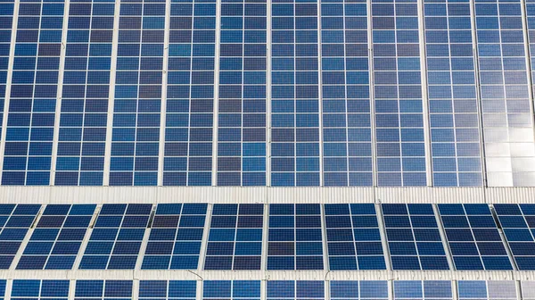 Vista Superior Aérea Las Células Solares Techo Paneles Solares Instalados — Foto de Stock