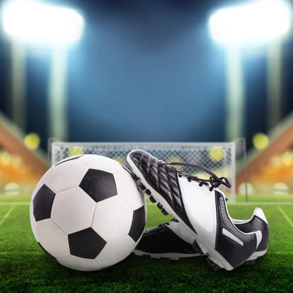 Fußball und Fußballschuhe — Stockfoto