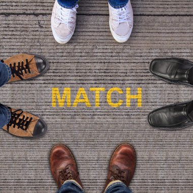 Dört çift ayakkabı.