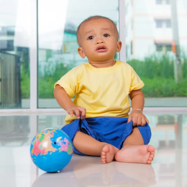 Retrato de un bebé — Foto de Stock