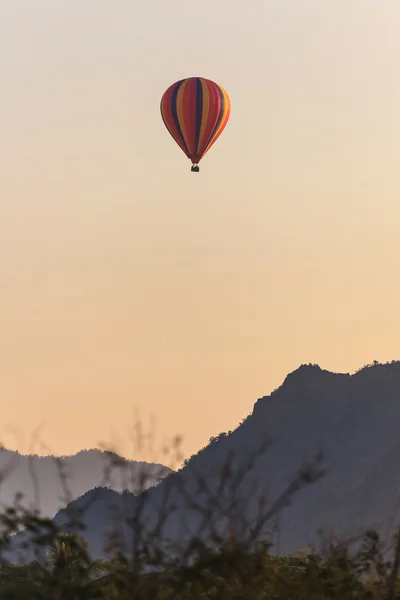 Hot air balloon — Stock Photo, Image