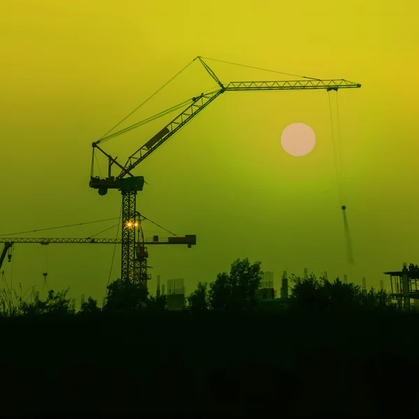 Puesta de sol en el sitio de construcción —  Fotos de Stock