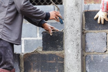 Başka bir satır aşağı koyarak çimento