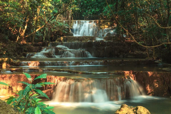 Deep forest Huai Mae Kamin Waterfall — Stock Photo, Image