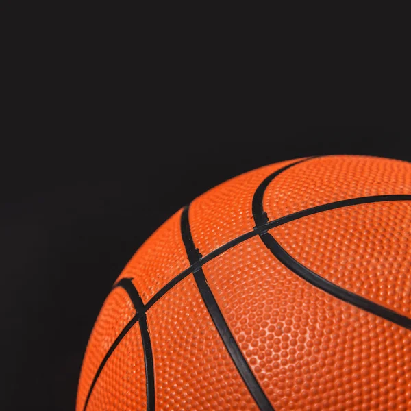 Basket på svart bakgrund — Stockfoto