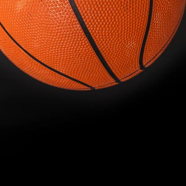 黑人背景的篮球 — 图库照片