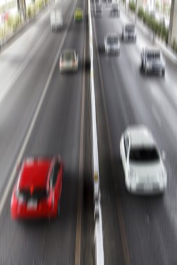 Hareket Bulanıklığı yolda araçların