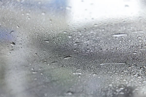 Lavage de voiture de l'intérieur du savon de pare-brise — Photo