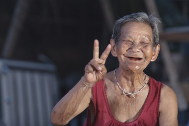 Yaşlı insanlar, Tayland