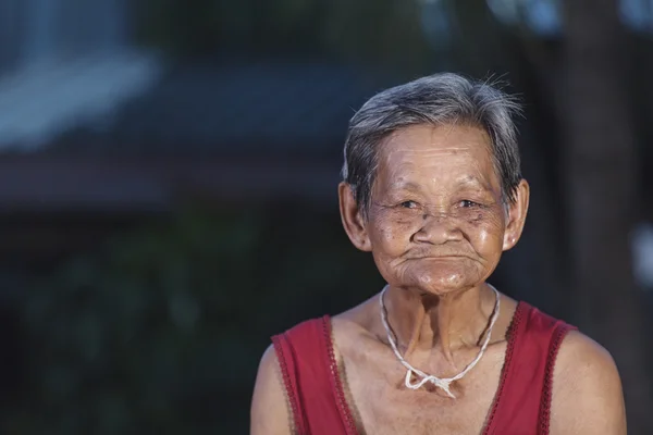 Personas mayores sonrientes en Tailandia —  Fotos de Stock