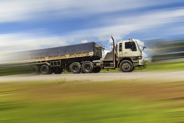 Camion in autostrada — Foto Stock