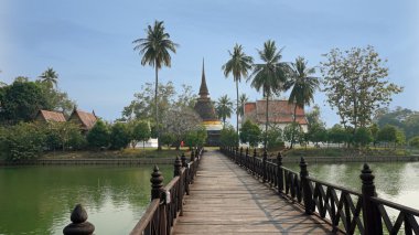 sukhothai tarihi park su birikintisi