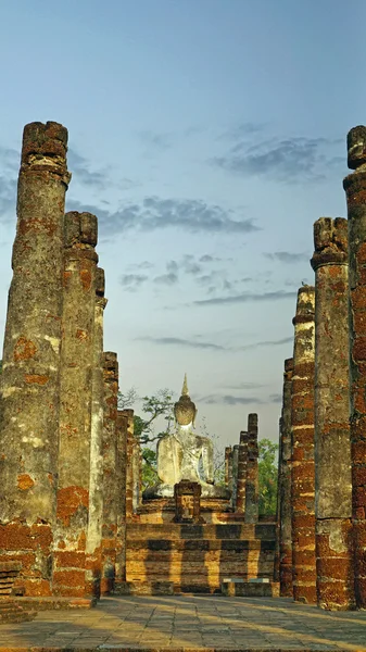 Chrám v sukhothai národním parku — Stock fotografie