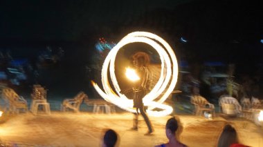 Fireshow phi phi Island üzerinde