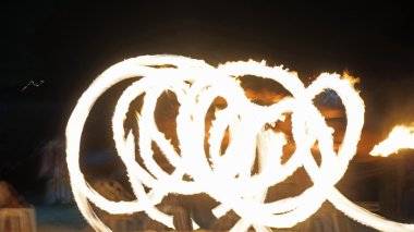 Fireshow phi phi Island üzerinde