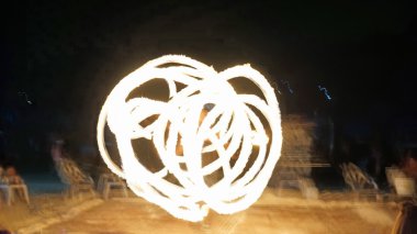 Fireshow phi phi Island üzerinde