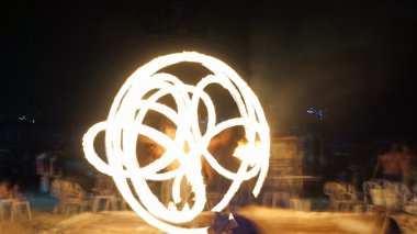 Fireshow phi phi Island üzerinde