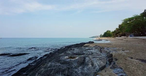 Природный пляж в Таиланде — стоковое фото