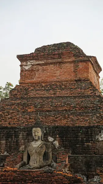 Socha Buddhy v skuhothai — Stock fotografie