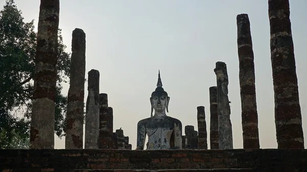 Buddha statue in skuhothai — Stock Photo, Image