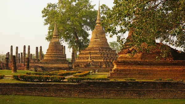Templo no parque nacional de sukhothai — Fotografia de Stock