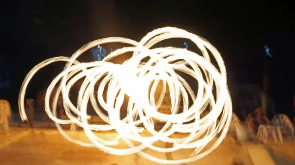 Fireshow på phi phi island — Stockfoto