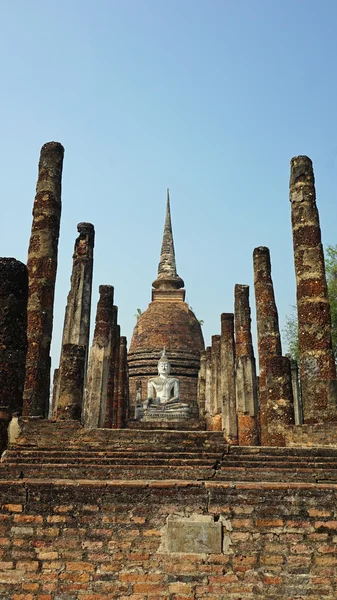 Estátua de buddha em skuhothai — Fotografia de Stock