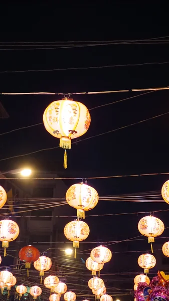 Lanternas coloridas céu — Fotografia de Stock