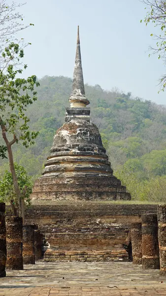 Tempel in sukhothai nationaal park — Stockfoto