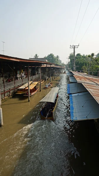 Mercado flotante de Damnoen Saduak — Foto de Stock