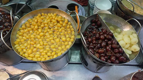 Comida tradicional tailandesa callejera —  Fotos de Stock