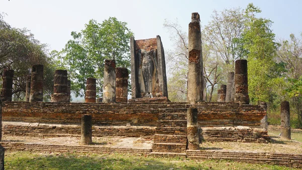 Chrám v sukhothai národním parku — Stock fotografie