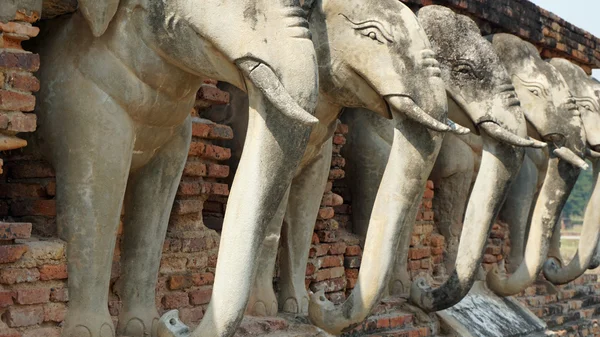 Elefante en templo — Foto de Stock