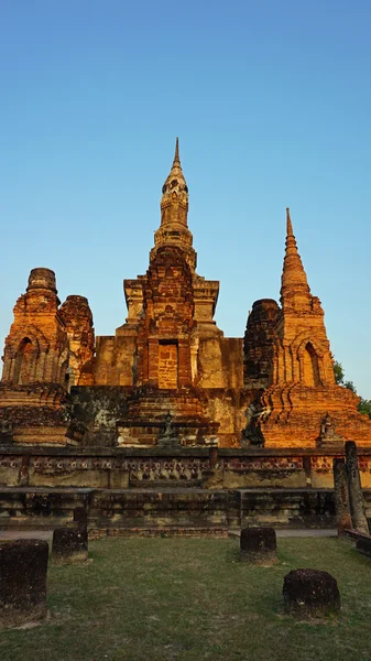 Temple dans le parc national de Sukhothai — Photo