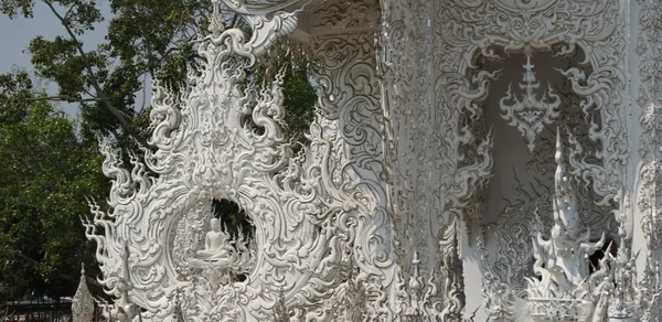 Templo branco em Chiang Mai — Fotografia de Stock