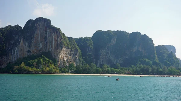 Tonsai bay na ko phi phi — Zdjęcie stockowe