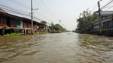 Damnoen saduak yüzen çarşı 